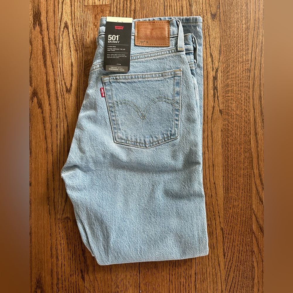 Brand New Women's Levi's